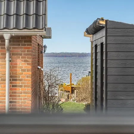 Prázdninový dům In With Wifi