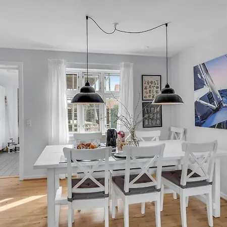Awesome In With Kitchen Holiday home *